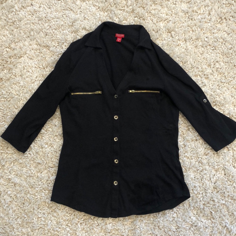 Quarter sleeve collar top